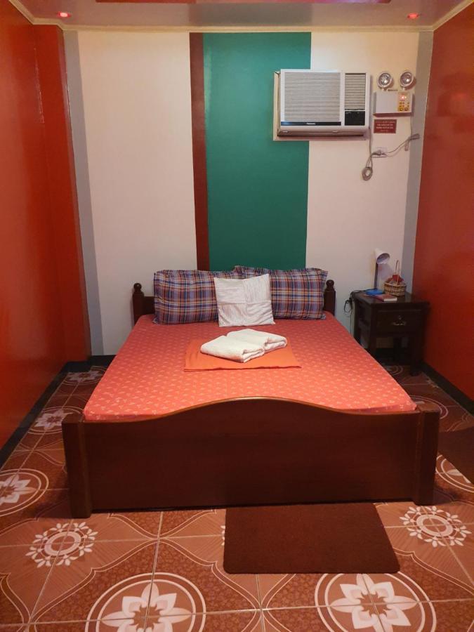L & M Hearthstones Lodge Oslob Εξωτερικό φωτογραφία